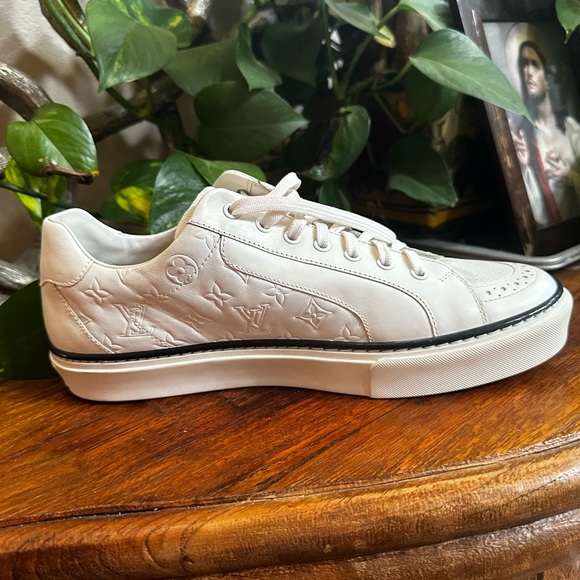 Louis Vuitton
LV Monogram Leather Sneakers - Picture 7 of 8